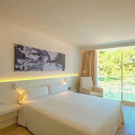 Els Pins Hotel 3*