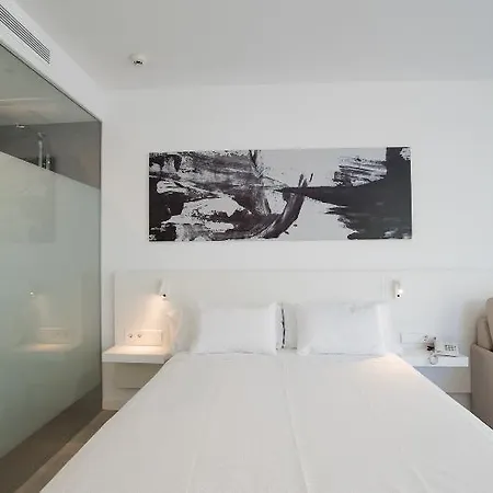 Els Pins Hotel